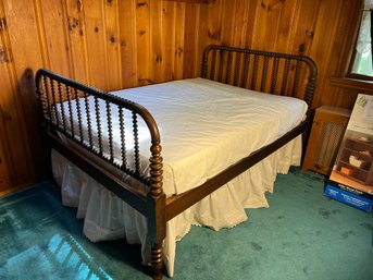 3B/ Vintage Wood Spool Design Full Size Bed