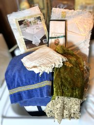 WD/ Bag&loose - Assorted Table Linens - Many Types & Styles: 4 New Nottingham Lace Napkins Etc