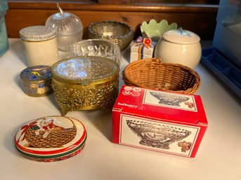 FR/ 12pcs - Assorted Selection Of Small Trinket Jars, Baskets Etc