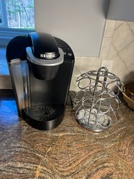 K/ 2pcs - Keurig Coffee Maker Model K40 And Coffee Pod Tree Rotating On Base