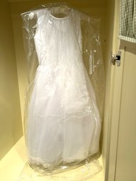 1B/ Custom Made Gorgeous 1st Communion/Flower Girl White Satin Floral Embossed Tulle Dress W Headpiece & Veil