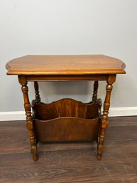 AD/ Vintage Solid Wood End Table With Magazine Holder