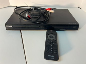 AN/CR152 - Philips DVD Player With Remote And Cables