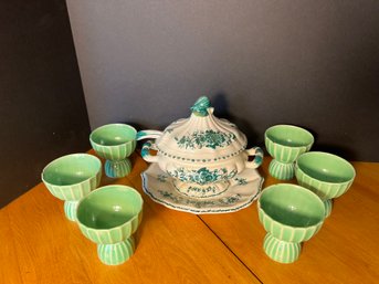 DR/ 9pcs - Pretty Green Items: Small Ceramic 'Move' Italy Soup Tureen, 6 Footed Cups