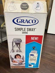 Graco Stratus Simple Sway Baby Swing In Original Box - Music, Sounds, Vibration Etc