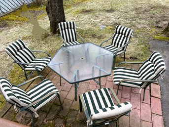 BY/ 13pcs - Patio Table And Chairs With Cushions
