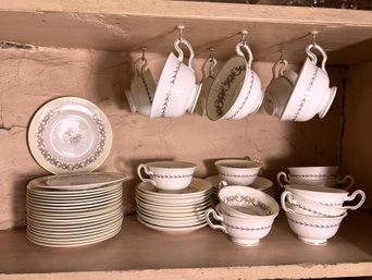 DR/ Closet 57pcs - Wedgwood 'Sandringham' 17 Teacups, 20 Saucers, 20 Dessert Plates