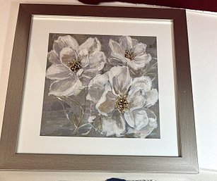 LR/ Very Pretty Muted Floral Print In White Matt & Brushed Silver Frame