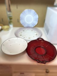 K/ 4pcs - Gorgeous Vintage Glass Platter And Bowl Lot