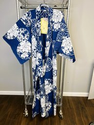C/ 1pc - Beautiful Blue And White Large Floral Print Kimono From Japan