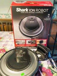 K/ Shark Ion Robot Robotic Vacuum Cleaner Model #DK18 W Original Box