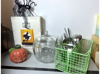 B/5 Pcs Halloween Hospitality - New In Box Witch Lumiary, Glass Pumpkin Jar, Cutlery Holder W Cutlery Etc