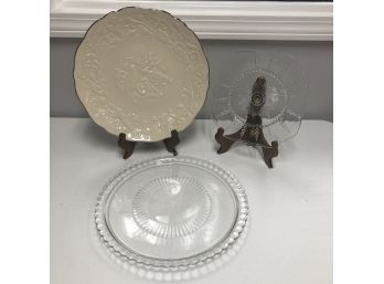 1 Lenox And 2 Glass Plates