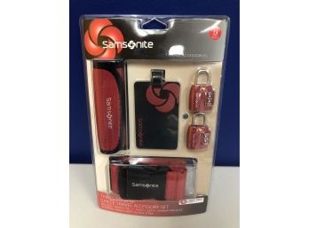 New Samsonite 5 Pc Travel Accessory Kit