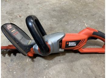 G / Black & Decker 'Hedgehog' Electric 24' Hedge Trimmer