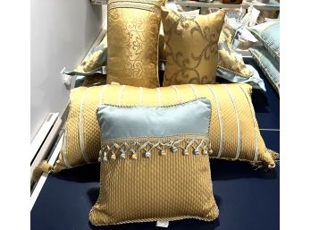 C/ 4 Lovely Toss Accent Pillows By Waterford Linens #85788