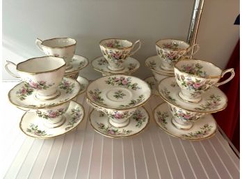 C/ Set Of Lovely 'Moss Rose' China Floral Pattern Gold Edge Teacups & Saucers By Royal Albert