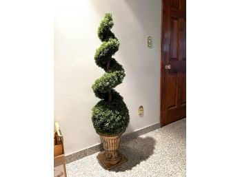 C/ Indoor Outdoor Faux Topiary In Resin Urn Base