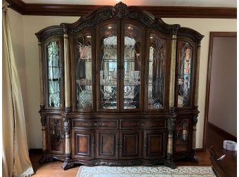 DR/ Sophisticated Wood & Glass China Cabinet 'Victoria Palace' By Michael Amini AICO