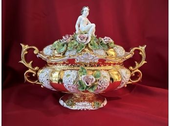 C/ Beyond Gorgeous Capodimonte Porcelain Covered Coupe Centerpiece Tureen