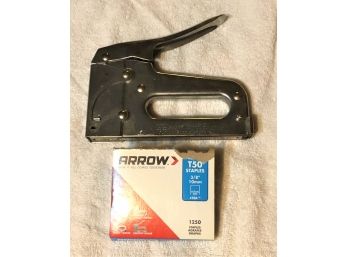 Arrow Fastner Staple Gun Model T50P With Staples