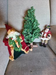 Christmas Tree, 2 Santas