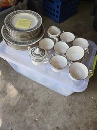 Noritake Ivory China Prelude - 7 Dinner, 8 Salad , 8 Cups, Suger,creamer