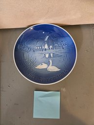 Vintage B & G Bing And Grondahl Christmas Plate Jule After 1974 Christmas In The Village