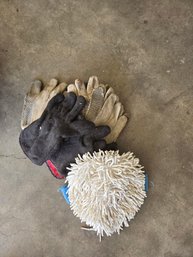 Gloves And Wash Mitt