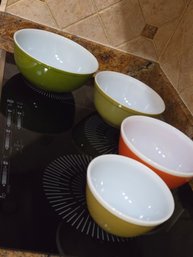 Pyrex Set Of 4 Mixing Bowls