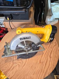 DeWalt DW939 With Battery , Charger