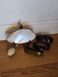 Shell Decor, Stone Egg, 3 Sun Glasses