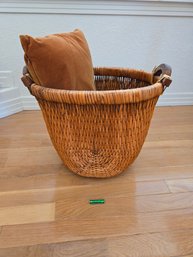 Wicker Basket With Handles , Pillow