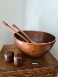 Wooden Salad Bowl And Salt/pepper Shakers