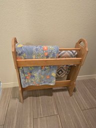 Wood Blanket Rack 27.5'Wx32'Hx9'd With Two Blankets
