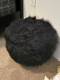 Black Stool Faux Fur Sz 24'?