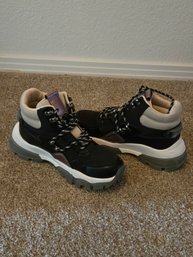 Sohes Tenis Black Tan White Sz 36