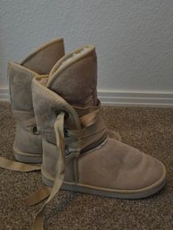 Boots Tan Front Tie Sz ? Est 5-6