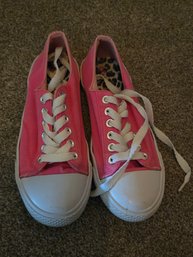 Airwalk Pink White Tennis Shoes Sz 5