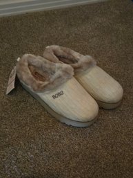 BOBS Cream Slippers Sz 5