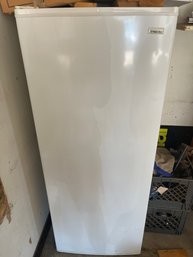 Magic Chef Upright Freezer 23' W X 58' H X 23' D