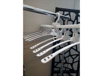 Set Of 4 Plastic Extended Hangers