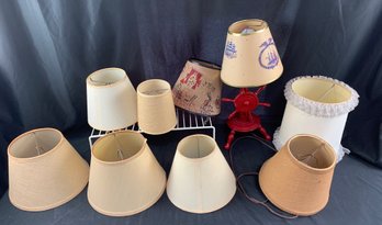 Vintage Wooden Ship Wheel Lamp & Assorted Lamp Shades.