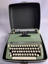 Smith Corona Super Sterling Portable Manual Typewriter Forest Green W Black Case
