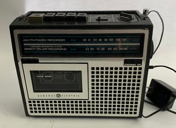 Vintage General Electric  AM/FM Radio Recorder/ Cassette Player
