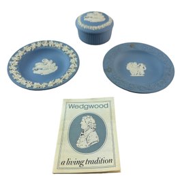 Wedgwood Blue Jasperware Trinket Box And 2 Trinket Dishes