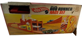 Vintage Hot Wheels Dual Lane Rod Runner Race Track In Box