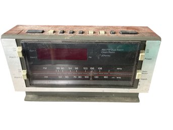 AM/FM Electric Clock Radio