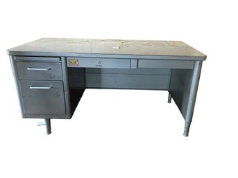 Metal Office Desk With Locking Drawer