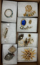 Vintage Broaches And Pins